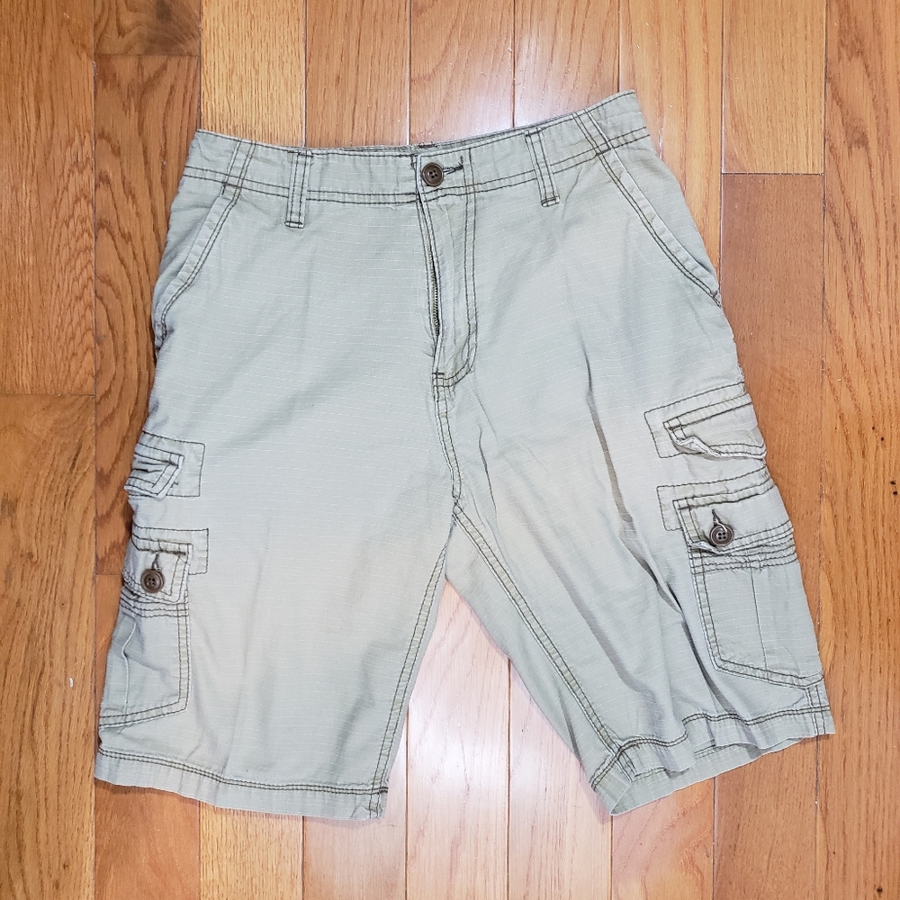 Plugg Cream Cargo Shorts Size 29 Waist